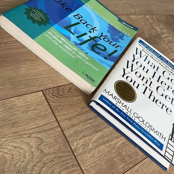 Two books on leadership and organization - Picture 2 of 10